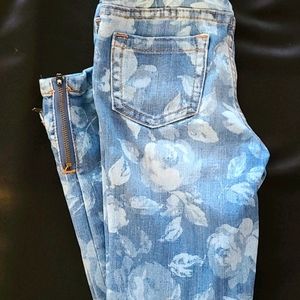🎧3/$25 Sz5 Floral Cherokee jeans